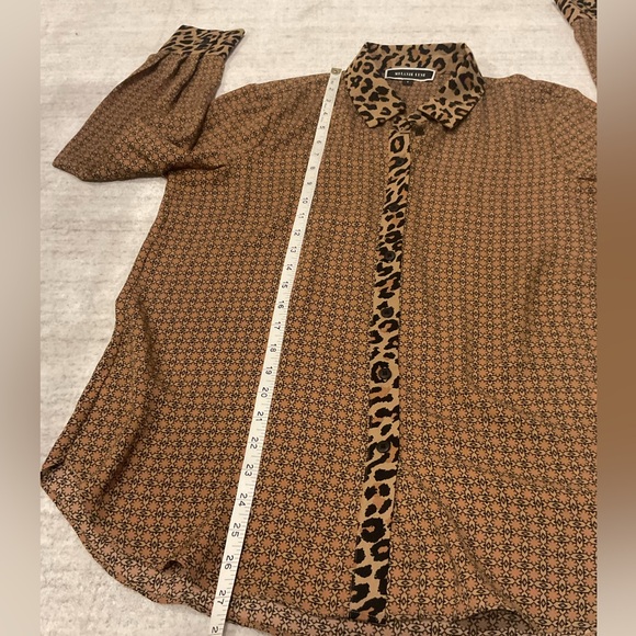 MELANIE LYNE Like NEW Printed Buttoned Down  Blouse - Picture 4 of 7